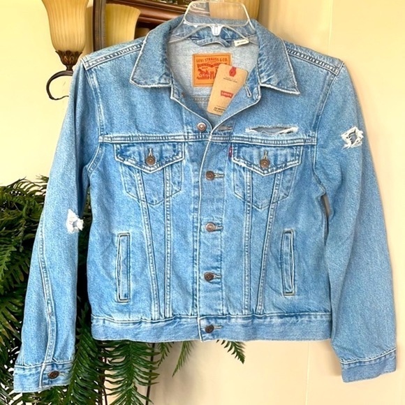 Brand New Levi's Ex-Boyfriend Trucker Jean Jacket Button Up Denim Distressed - Picture 15 of 15